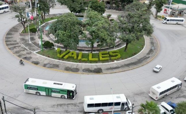 RICARDO GALLARDO DEFINE LAS NUEVAS RUTAS DE METRORED EN VALLES Y RIOVERDE