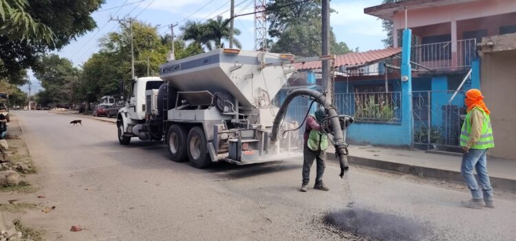 GOBIERNO ESTATAL INTERVINO 197 KILÓMETROS DE CAMINOS EN ENERO