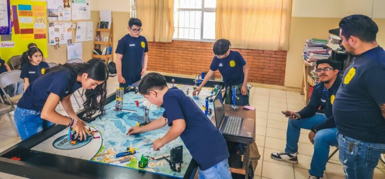 PARTICIPANTES DEL NACIONAL DE ROBÓTICA RECIBEN APOYO DEL GOBIERNO ESTATAL