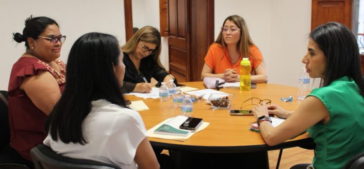CAPACITAN A SERVIDORES PÚBLICOS EN EQUIDAD DE GÉNERO