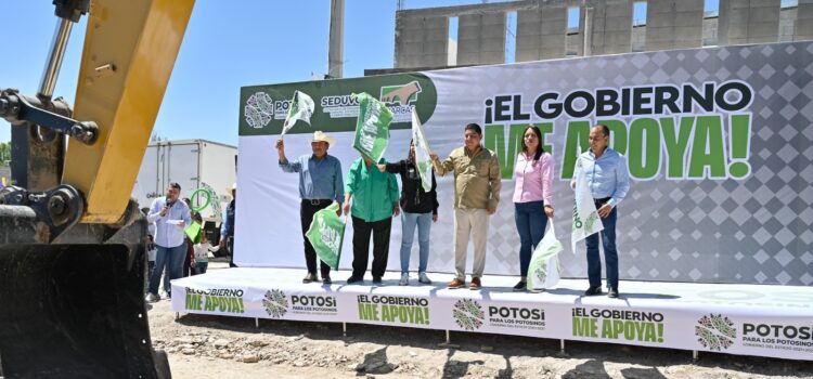 HABITANTES DE CHARCAS CELEBRAN APOYO DE RICARDO GALLARDO
