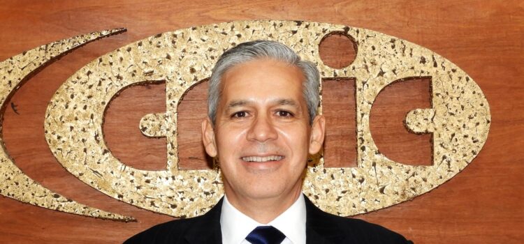 CMIC TRABAJA DE LA MANO DEL GOBIERNO DEL ESTADO: LEOPOLDO STEVENS PÉREZ