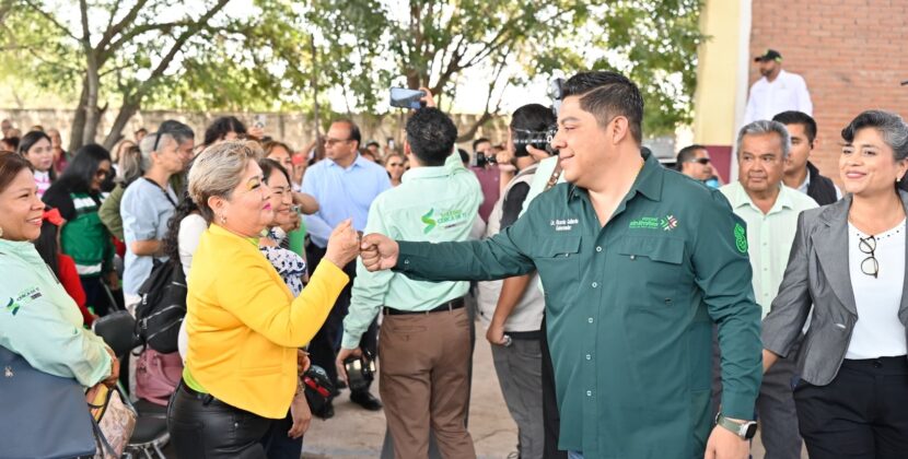 MADRES SOLEDENSES CELEBRAN RECONSTRUCCIÓN DE ESCUELA