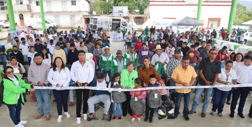 APOYOS SIN LÍMITES IMPULSA DIF ESTATAL CON FERIA DE LA SALUD EN TAMASOPO