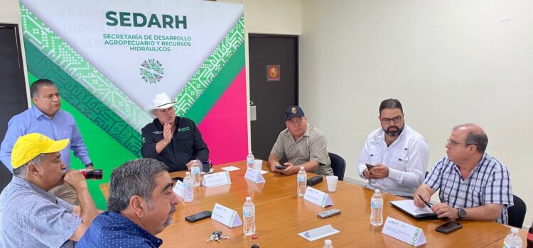 GOBIERNO ESTATAL COMBATE GUSANO BARRENADOR Y OTRAS PLAGAS