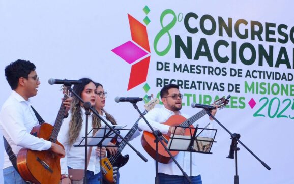 PROMUEVEN EDUCACIÓN Y CULTURA EN CONGRESO NACIONAL DE DOCENTES