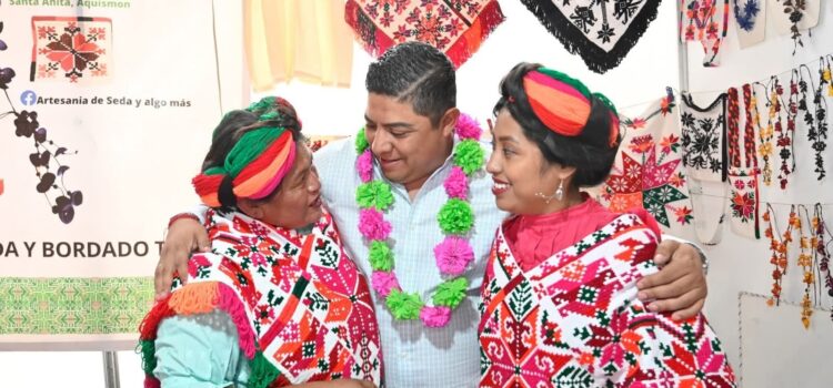 ARTESANÍAS POTOSINAS DESTACAN EN CONCURSO NACIONAL DE TEXTILES